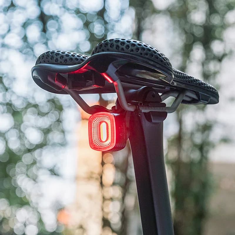 IPX6 chytré zadné svetlo na bicykel s Type-C a brzdovým senzorom